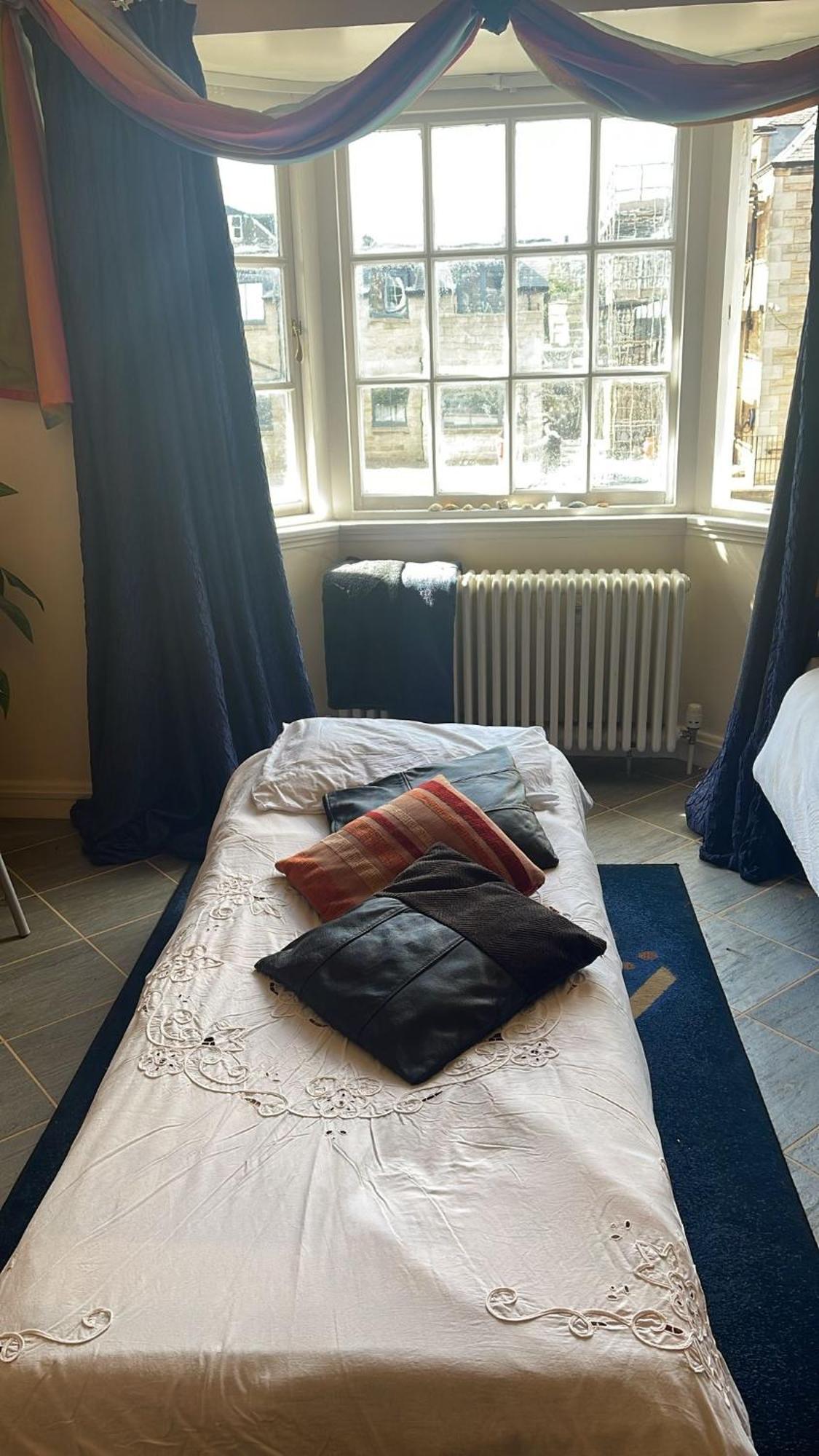 Private Bedroom In Detached Home In Newington — Photos 2